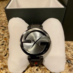 Men’s Gucci watch